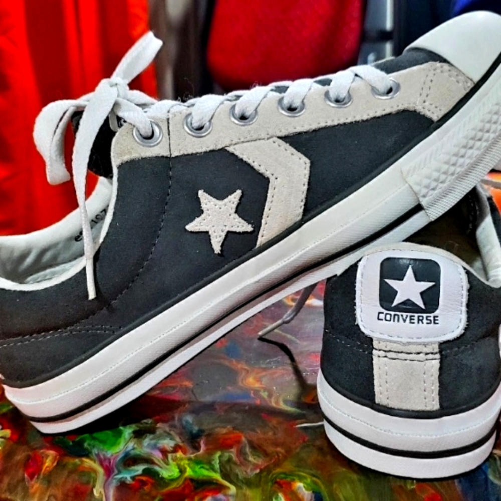 Converse Throw back Re-issue BNWOT